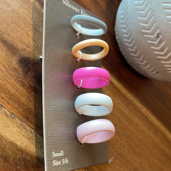 Silicone Wedding Bands / Rings - Picture 3 of 4